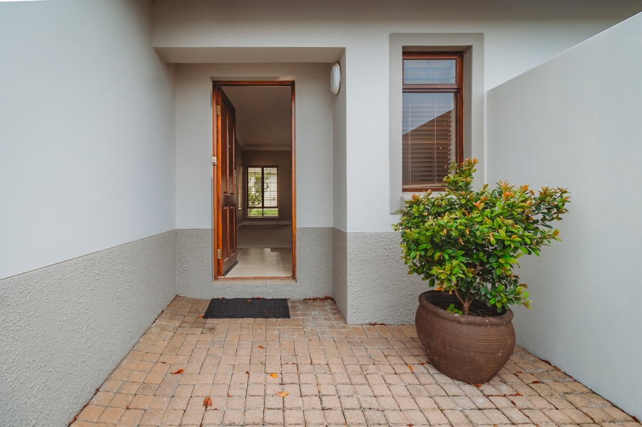 2 Bedroom Property for Sale in Blue Mountain Village Western Cape